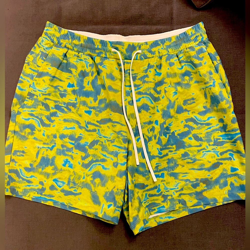 Lululemon men’s swim trucks
